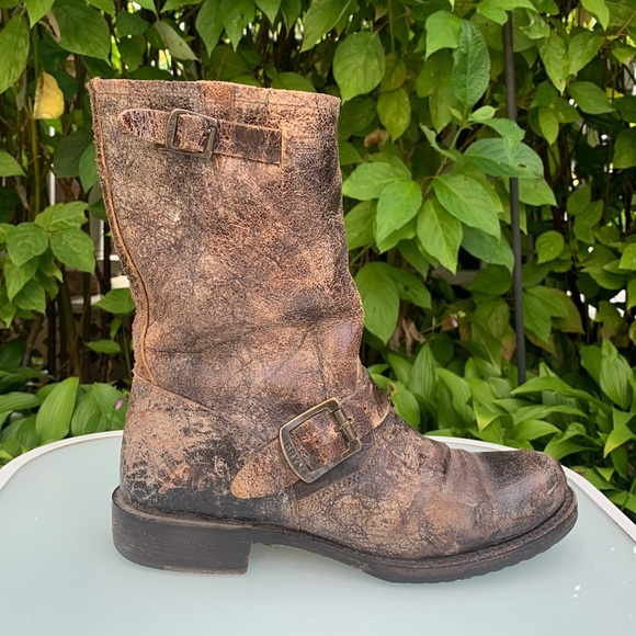 Frye Veronica Distressed Boots EUC! SZ 7 1/2 - Picture 1 of 13